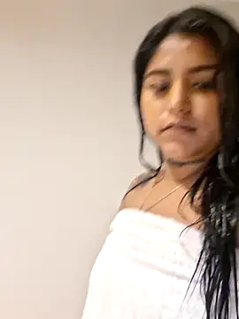 Snapshot of angie_hott chatting on May 12, 2026, 3:29 pm angie hott online show from May 12, 2026, 3:29 pm