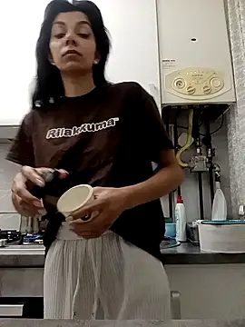 ReneeVoss online show from February 3, 2026, 4:10 am