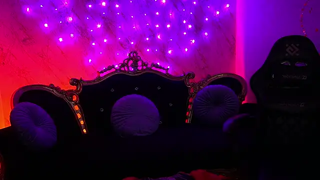 Snapshot of CuteeFoxy chatting on February 14, 2026, 2:50 pm CuteeFoxy online show from February 14, 2026, 2:50 pm