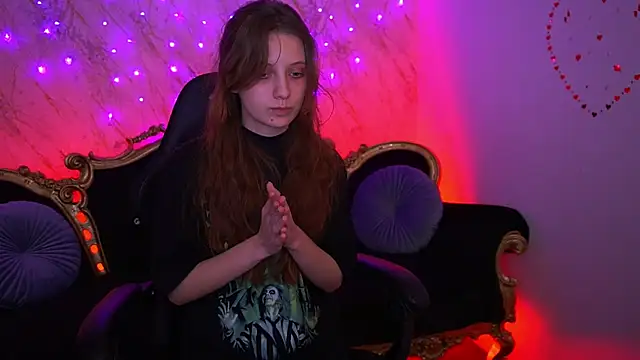 Snapshot of CuteeFoxy chatting on February 28, 2026, 2:39 pm CuteeFoxy online show from February 28, 2026, 2:39 pm