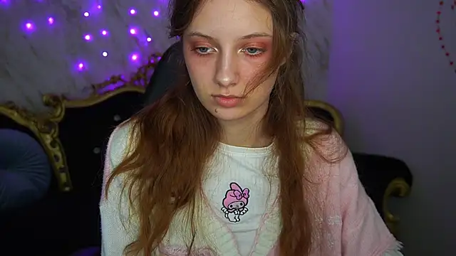 Snapshot of CuteeFoxy chatting on February 25, 2026, 2:28 pm CuteeFoxy online show from February 25, 2026, 2:28 pm