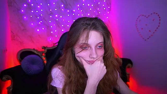 Snapshot of CuteeFoxy chatting on February 26, 2026, 2:28 pm CuteeFoxy online show from February 26, 2026, 2:28 pm