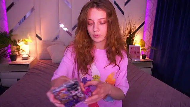 Snapshot of CuteeFoxy chatting on February 2, 2026, 2:49 pm CuteeFoxy online show from February 2, 2026, 2:49 pm