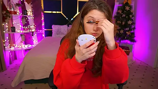 Snapshot of CuteeFoxy chatting on January 7, 2026, 2:22 pm CuteeFoxy online show from January 7, 2026, 2:22 pm