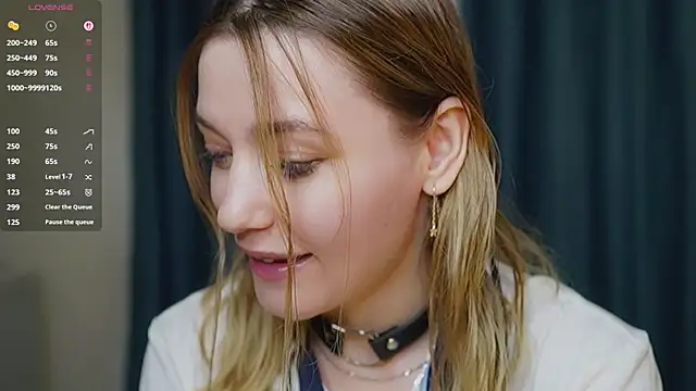 StarryMary online show from November 23, 2025, 9:03 pm