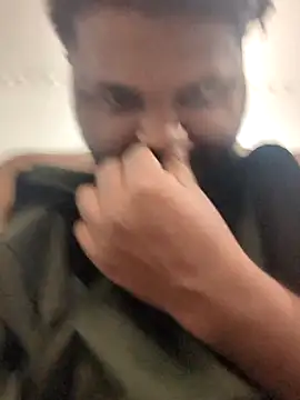 Akki19989 online show from November 3, 2025, 7:39 pm