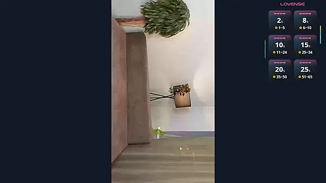 Snapshot of StephnieRecuparo chatting on December 21, 2025, 1:35 pm StephnieRecuparo online show from December 21, 2025, 1:35 pm