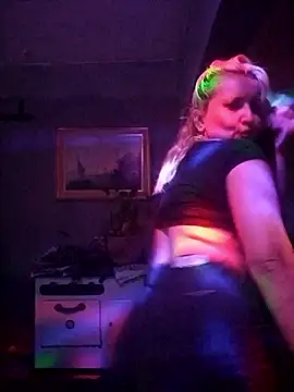 Nicolle Amor online show from January 9, 2026, 4:41 am