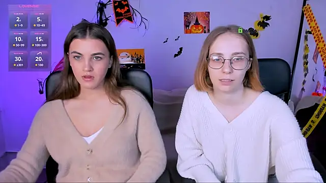 Snapshot of evalora_vei chatting on October 24, 2025, 12:26 pm evalora vei online show from October 24, 2025, 12:26 pm