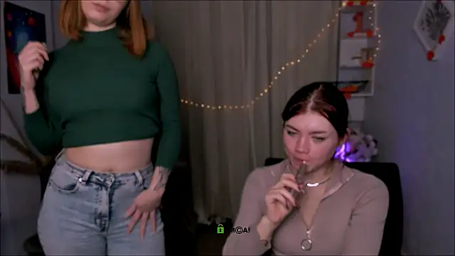 Snapshot of evalora_vei chatting on February 27, 2026, 8:30 pm evalora vei online show from February 27, 2026, 8:30 pm