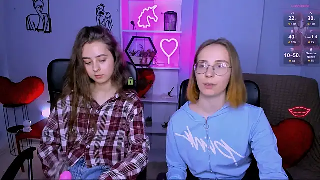 Snapshot of evalora_vei chatting on December 22, 2025, 3:34 pm evalora vei online show from December 22, 2025, 3:34 pm