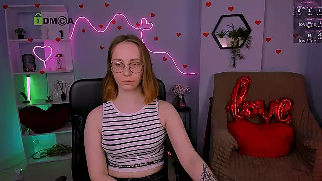 Snapshot of evalora_vei chatting on March 2, 2026, 1:07 pm evalora vei online show from March 2, 2026, 1:07 pm