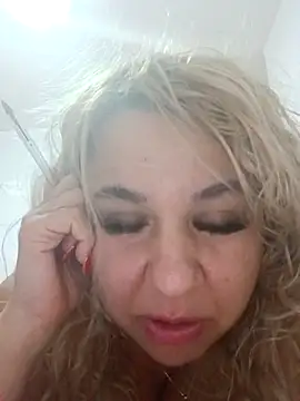 BelleInna online show from October 31, 2025, 11:22 pm