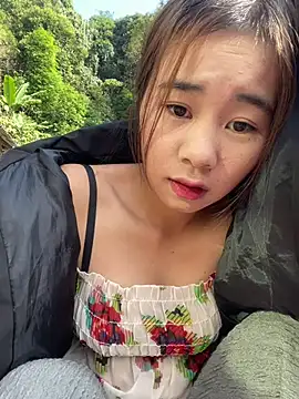 Snapshot of Yanmei_19 chatting on November 22, 2025, 2:10 am Yanmei 19 online show from November 22, 2025, 2:10 am