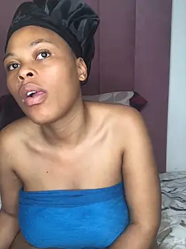 Bubbles156 online show from April 13, 2026, 3:21 am