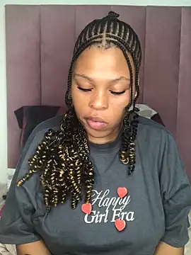 Bubbles156 online show from April 7, 2026, 3:52 am