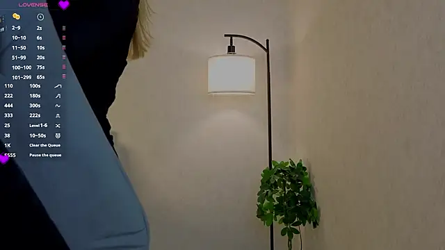 Erosyne online show from March 13, 2026, 5:07 pm