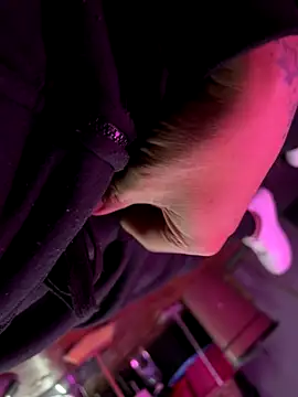 Snapshot of Frankiboy12 chatting on November 8, 2025, 6:50 am Frankiboy12 online show from November 8, 2025, 6:50 am