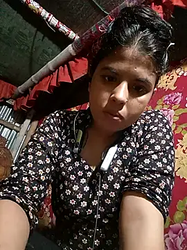 Pori Moni1 online show from October 16, 2025, 4:04 pm
