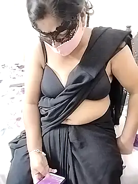 Snapshot of Hot_Boude chatting on October 17, 2025, 2:41 pm Hot Boude online show from October 17, 2025, 2:41 pm