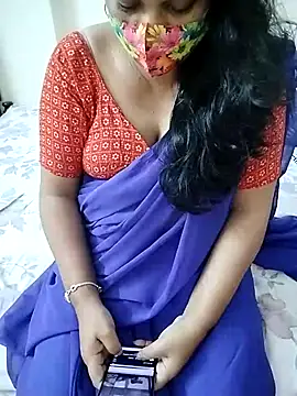 Snapshot of Hot_Boude chatting on October 19, 2025, 8:17 am Hot Boude online show from October 19, 2025, 8:17 am