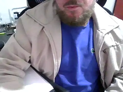 Snapshot of CaccoCasado chatting on June 11, 2026, 3:47 am CaccoCasado online show from June 11, 2026, 3:47 am