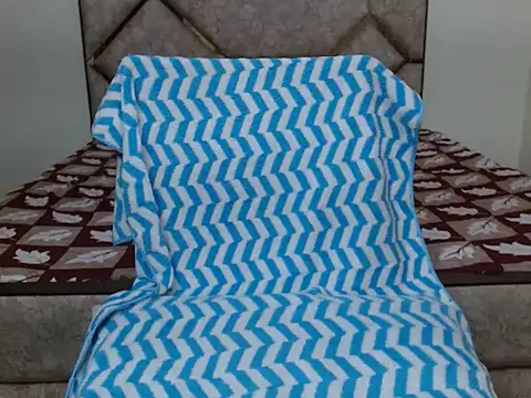 spicy sofiya - online show from November 13, 2025, 6:34 pm