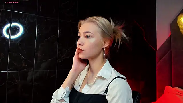 Snapshot of AlysiaSun_ chatting on April 23, 2026, 11:39 pm AlysiaSun online show from April 23, 2026, 11:39 pm