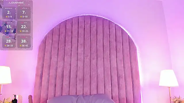 Snapshot of ShaylaDavis chatting on November 6, 2025, 7:51 pm ShaylaDavis online show from November 6, 2025, 7:51 pm