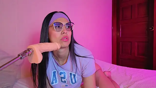 Snapshot of Sub_Scarlett chatting on October 17, 2025, 1:24 pm Sub Scarlett online show from October 17, 2025, 1:24 pm