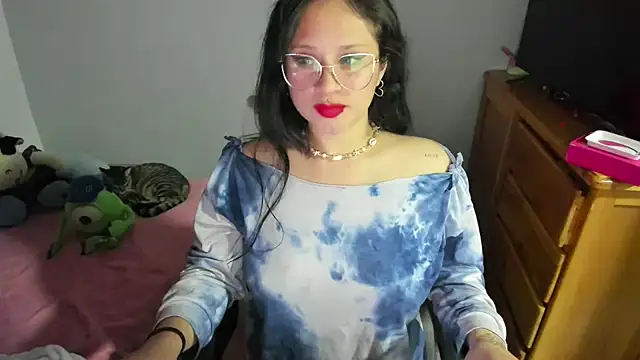  Emily vixen online show from October 18, 2025, 6:59 am