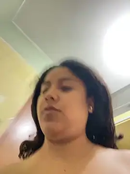 Snapshot of Techi0525 chatting on December 22, 2025, 8:53 pm Techi0525 online show from December 22, 2025, 8:53 pm