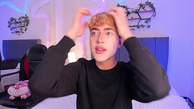 Snapshot of JustinCastiblanco chatting on October 24, 2025, 11:20 am JustinCastiblanco online show from October 24, 2025, 11:20 am