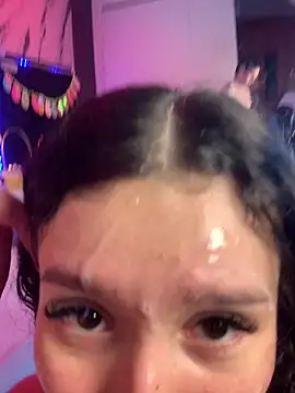 SsexCouplee online show from April 1, 2026, 1:41 pm