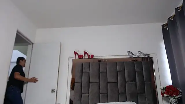 Snapshot of Salmma_Milf chatting on June 30, 2026, 11:43 am Salmma Milf online show from June 30, 2026, 11:43 am