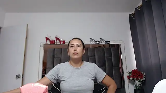 Snapshot of Salmma_Milf chatting on July 9, 2026, 11:53 am Salmma Milf online show from July 9, 2026, 11:53 am