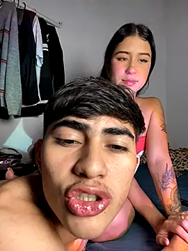 Snapshot of Myke_hotxxx chatting on October 23, 2025, 1:48 am Myke hotxxx online show from October 23, 2025, 1:48 am