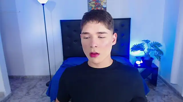 Snapshot of Mattass18 chatting on January 18, 2026, 1:36 pm Mattass18 online show from January 18, 2026, 1:36 pm