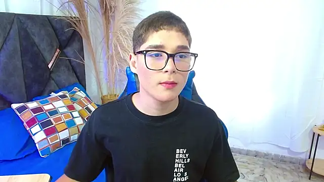 Mattass18 online show from November 12, 2025, 1:48 pm