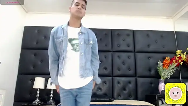 Snapshot of MarkoStorck chatting on October 18, 2025, 7:05 pm MarkoStorck online show from October 18, 2025, 7:05 pm