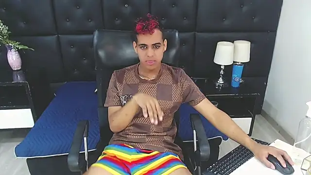 Snapshot of MarkoStorck chatting on November 4, 2025, 7:28 pm MarkoStorck online show from November 4, 2025, 7:28 pm