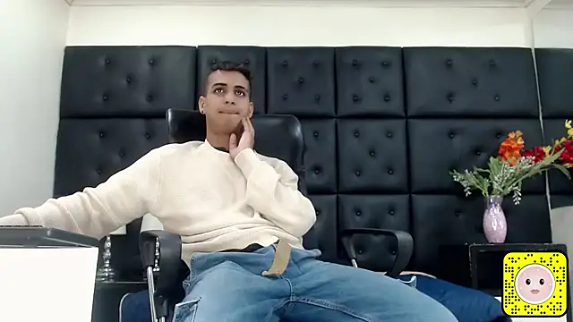 Snapshot of MarkoStorck chatting on October 20, 2025, 6:52 pm MarkoStorck online show from October 20, 2025, 6:52 pm