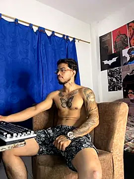 Kylian Alessandro online show from October 20, 2025, 6:15 am