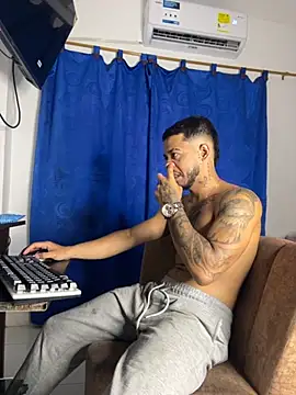 Kylian Alessandro online show from November 9, 2025, 8:46 pm