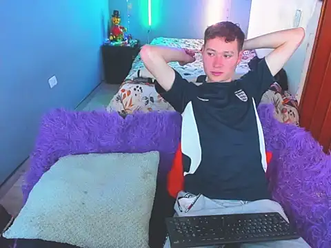 Latin boysxxxx online show from February 9, 2026, 7:56 pm