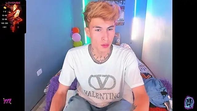 Snapshot of Latin_boysxxxx chatting on May 12, 2026, 3:25 am Latin boysxxxx online show from May 12, 2026, 3:25 am