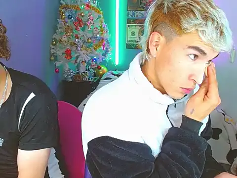 Latin boysxxxx online show from November 8, 2025, 1:20 am