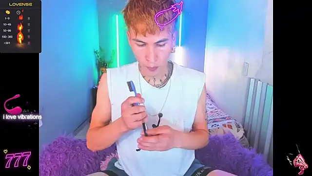 Snapshot of Latin_boysxxxx chatting on March 16, 2026, 1:13 am Latin boysxxxx online show from March 16, 2026, 1:13 am