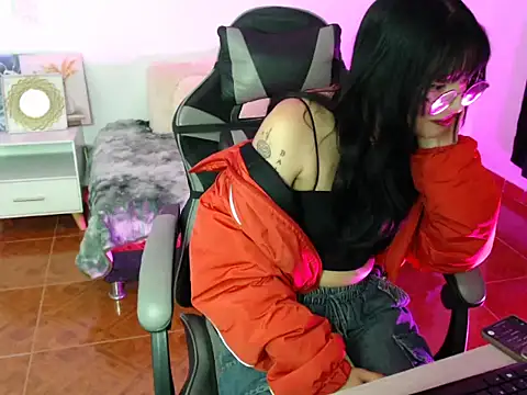 Snapshot of Isabella__666 chatting on November 4, 2025, 3:32 am Isabella 666 online show from November 4, 2025, 3:32 am