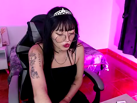 Snapshot of Isabella__666 chatting on November 28, 2025, 4:12 am Isabella 666 online show from November 28, 2025, 4:12 am